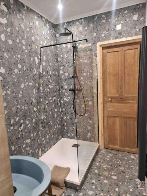 Appartement Au Coeur De La Ville كورتي المظهر الخارجي الصورة